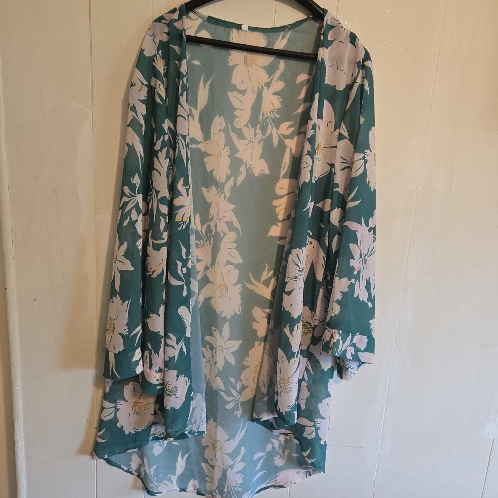 Lightweight Plus size 2X Green Floral Sheer Kimono Cover-Up